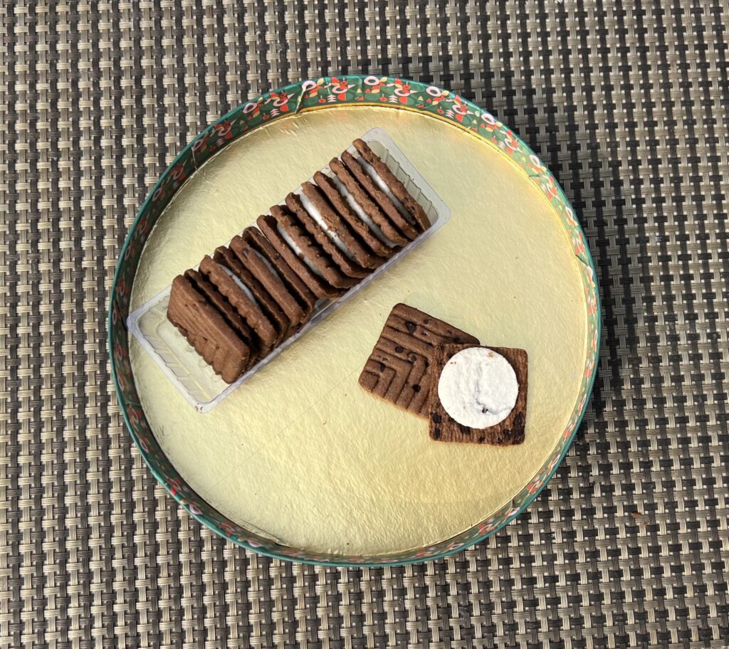 Hide & Seek: Exploring Flavorful Cookie Creations - Hide & Seek Vanilla - TheMemoryBites