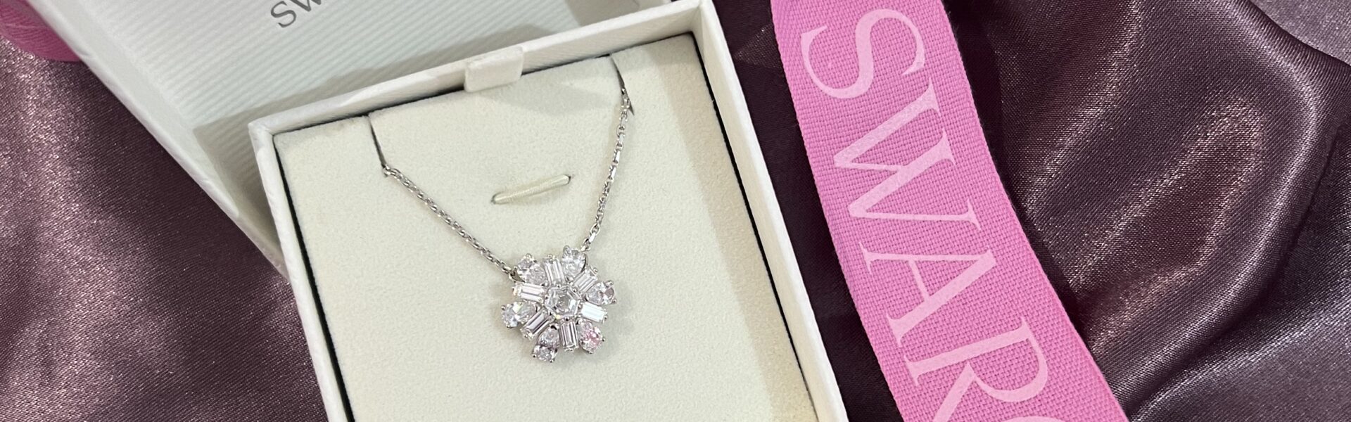 Happy Valentine's Day 2025 💕 - Swarovski - TheMemoryBites