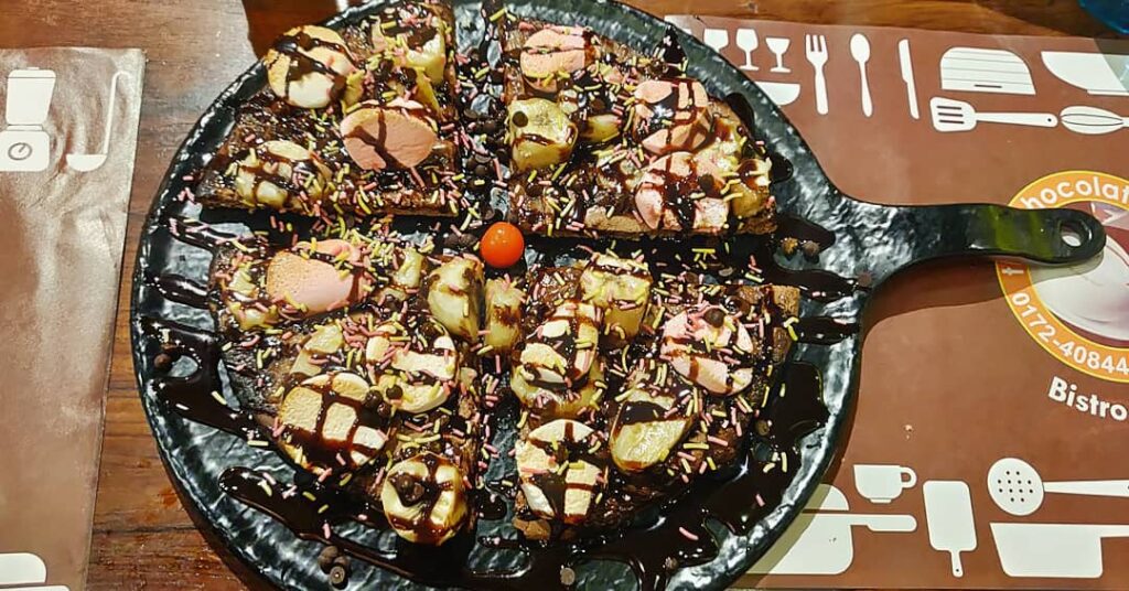 National Pizza Day 2025 🍕- Chocolate Pizza - TheMemoryBites