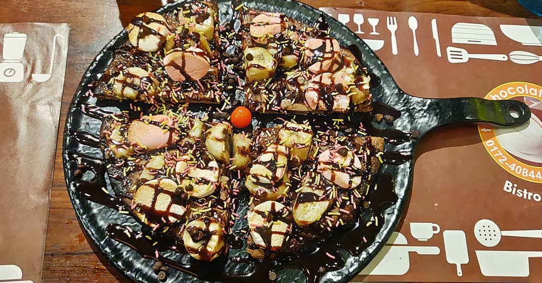 National Pizza Day 2025 🍕- Chocolate Pizza - TheMemoryBites