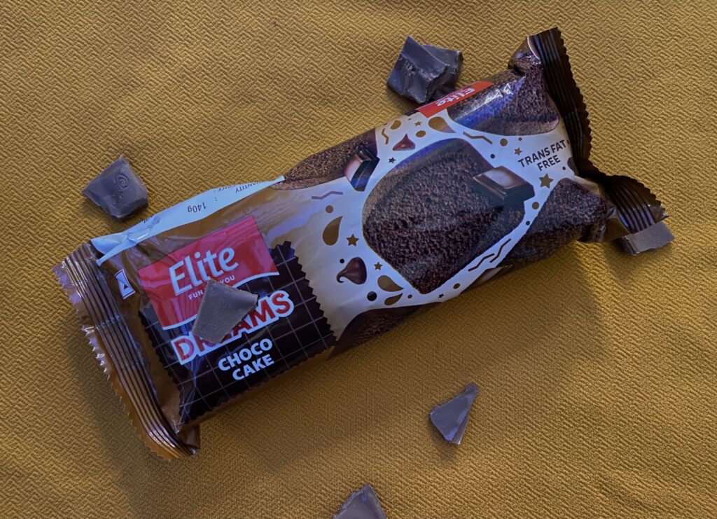 Elite Chocolate Bar Cake: A Decadent Delight for Chocolate Lovers - Chocolate Cake - TheMemoryBites