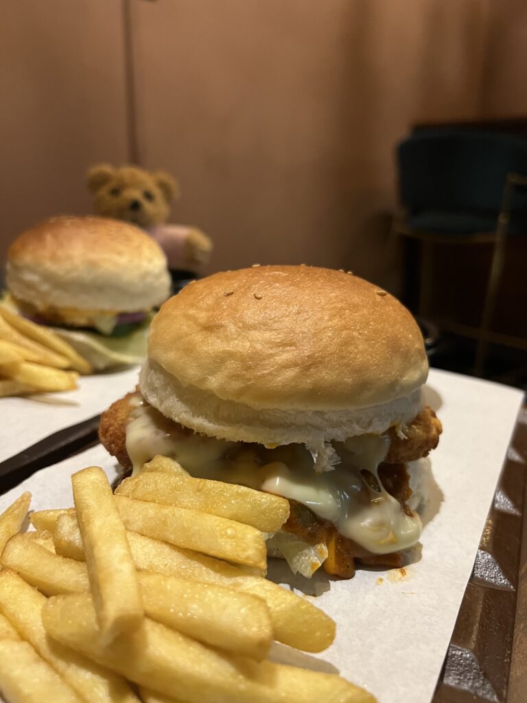 Overflowing Plates & Melted Hearts at The Chocolate Room - Burger - TheMemoryBites
