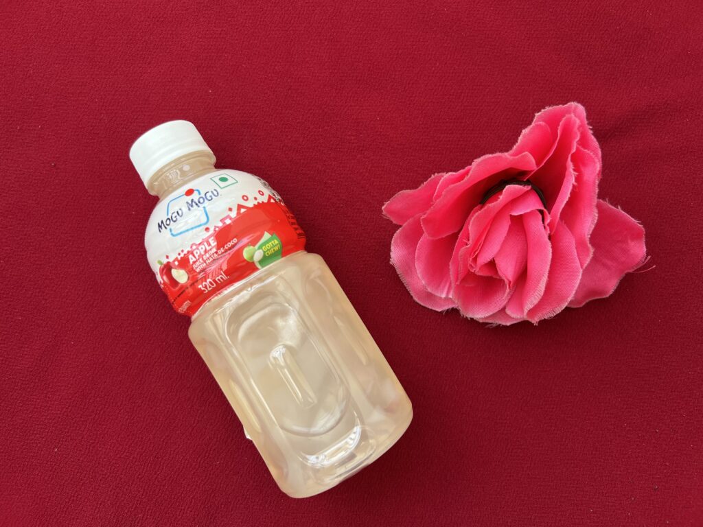 Exploring the Flavors of Mogu Mogu: A Chewy Juice Experience - Mogu Mogu Apple Flavours - TheMemoryBites