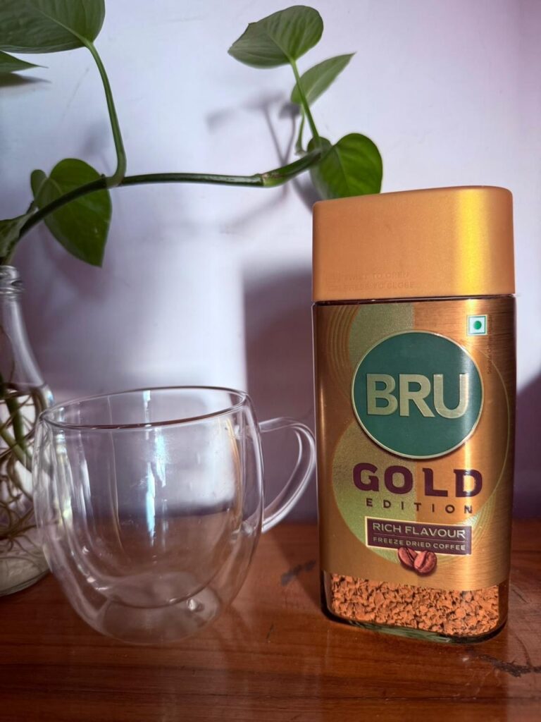 Busy Days, Quiet Pauses, and Coffee That Always Says Yes - TheMemoryBites