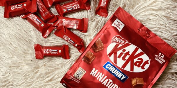 2 Flavours, 1 Obsession: KitKat Chunky Miniatures Done Right - TheMemoryBites